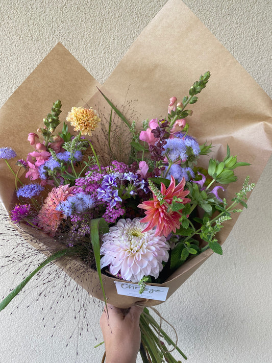 Strauß frischer Blumen - wieder verfügbar neue Saison 2025